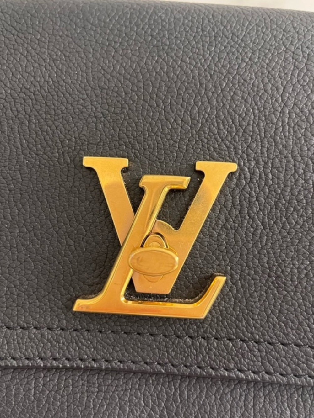 Louis Vuitton Lockme Chain Bag Black - Picture 2 of 6